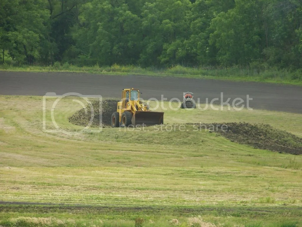 Nortons on the Dirt