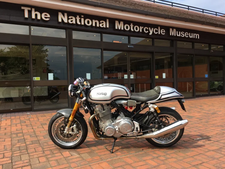 Pictures of your Norton 961