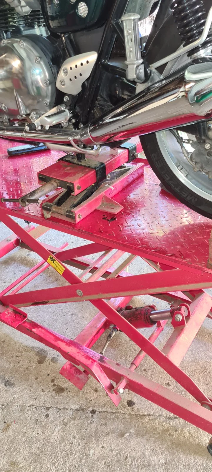 Horrible noise from gearbox(?)