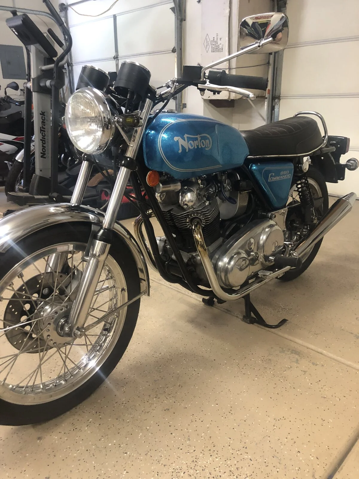 2022 Norton Commando Photo Contest