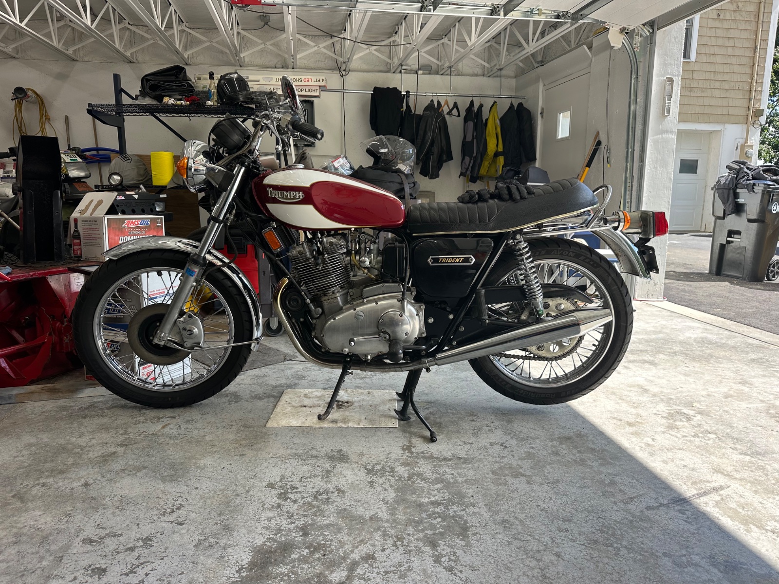 Pictures of your Triumph T160 or similar .