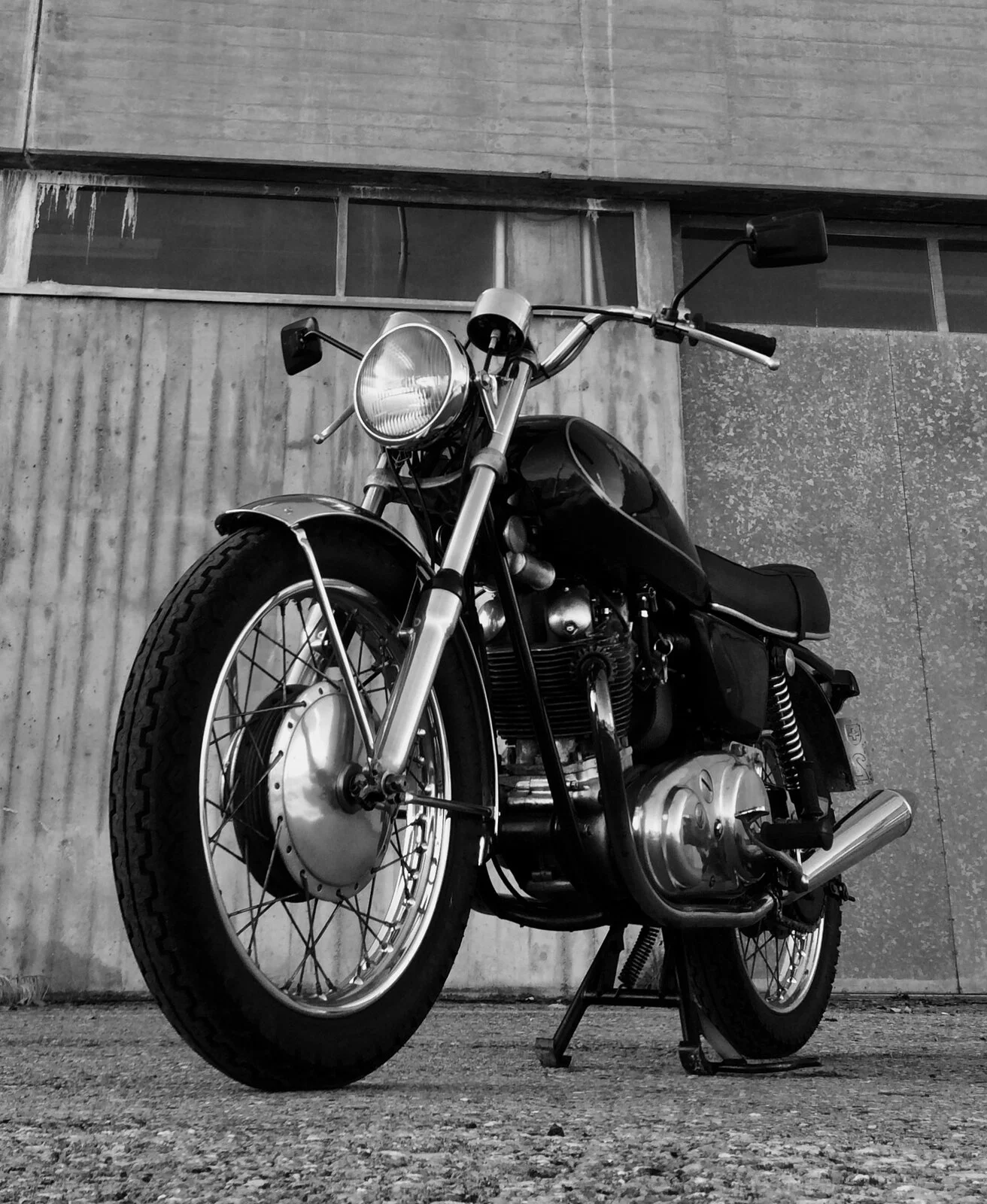 2022 Norton Commando Photo Contest
