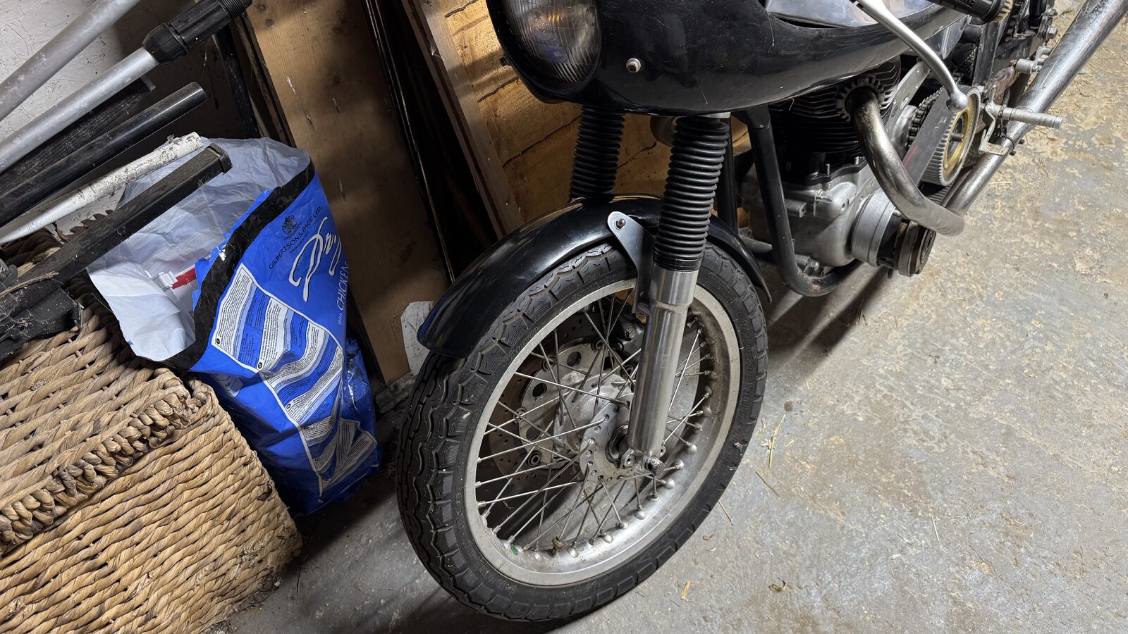 1967 Norton Altas Cafe Racer: assembling from boxes