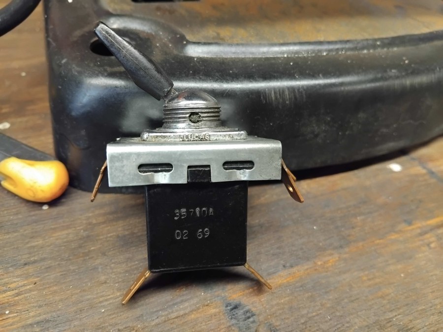 Lights on fine, but turned off the fuse blows