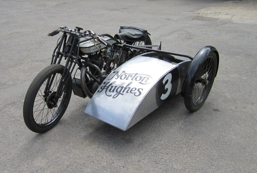 some photos of Nortons and others from Brooklands...