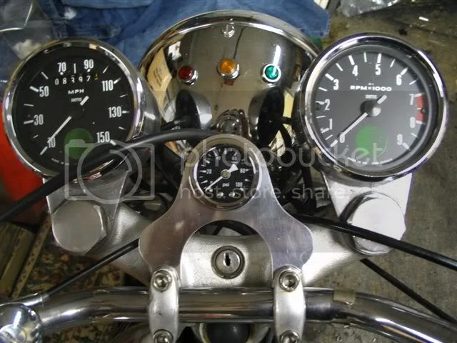 Oil pressure gage