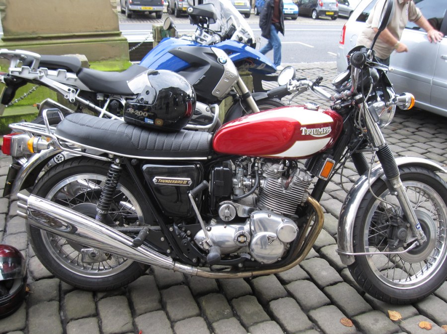 Pictures of your Triumph T160 or similar .