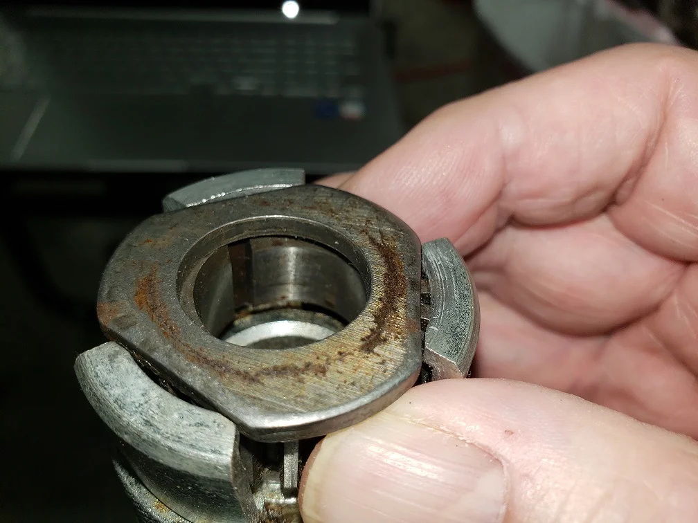 1975 850 Commando pinion removal tool issue