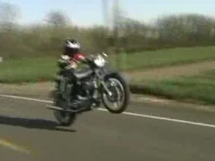 Can the Commando do rolling wheelies?
