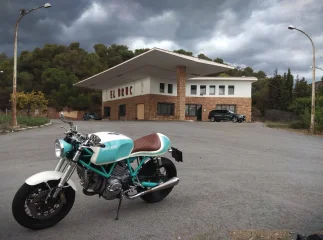 New member with Commando 850 MK3 from Spain