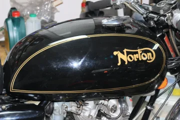 Interstate tank pin striping