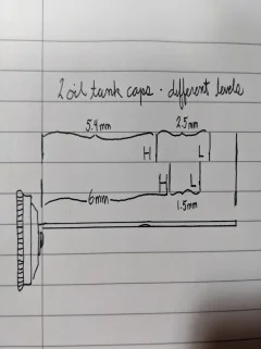 Oil tank cap - two different types at hand, which is correct?