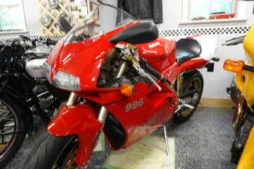 Ducati 996