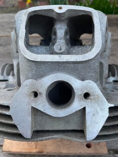 Norton dominator cylinder head
