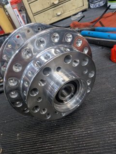 Norton commando disc front hub