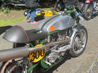 Fitting Jawa engine into featherbed frame