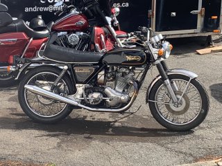 Pictures of your Norton Commandos