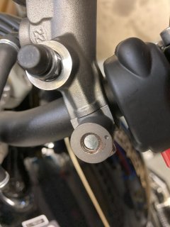 Mirror change - broken bolt