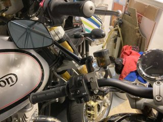 Mirror change - broken bolt