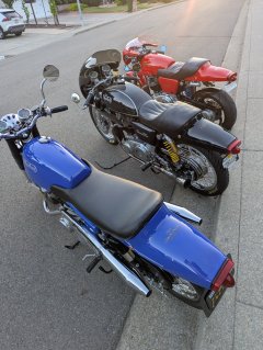 Pictures of your Norton Commandos