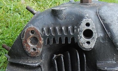 Norton 650ss oil feed modification