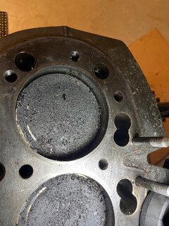 850 Head, cylinders and pistons are out. Can you comment on photos of piston tops and combustion chambers?