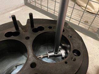 I just posted how I measured the bore wear. It does not look good on my 850