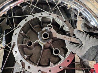 Fettling a Norton Commando 750