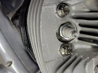 right cylinder reqtorque.jpg