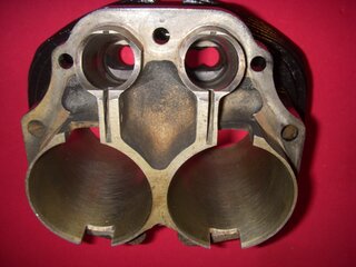 NORTON 850  MINT CYLINDER AND HEPOLITE  PISTONS. BORE AND PISTONS PLUS .020 PLUS MINT CAM FOLLOWERS