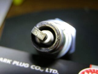 Could someone post a photo of a spark plug with color for ideal mixture strength