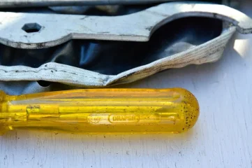 Tool Kit Photo (2011)