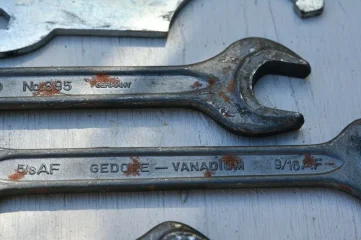 Tool Kit Photo (2011)