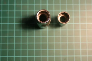 3 head bolts/nuts front n' center