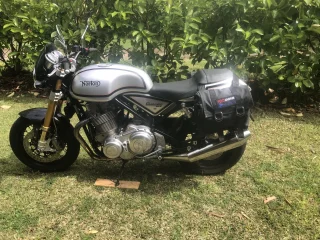 Pannier racks and bags built for 961