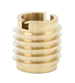 Fuel tank captive fixing issue