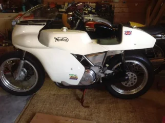 Norton Thruxton Club Racer