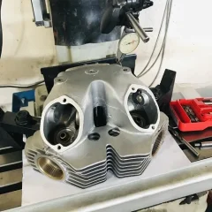 Cylinder Head Nuts....No Washers?