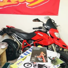 Large disc for standard 5 stud wheel