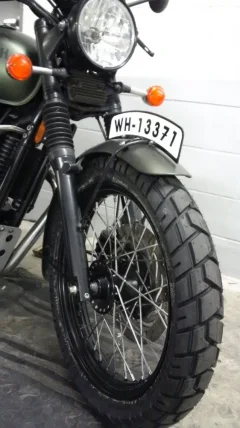 73 commando tires...