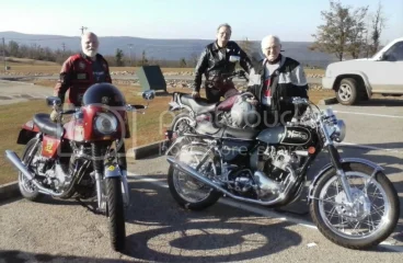 Good Pals With Their Commandos