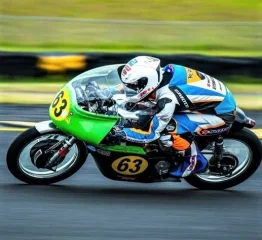 Racing in Australia with an ES2