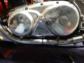 Holy crap a hole in my inner primary cover!