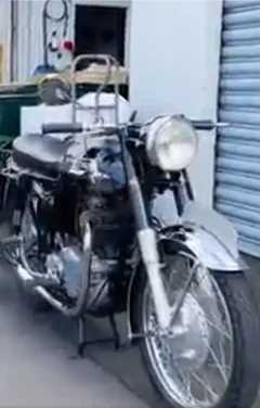 Are these mormal stamp markings on this 62 88ss ?