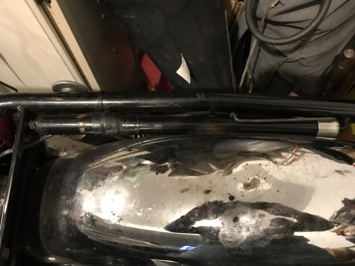 '69 Commando 'S' tire pump