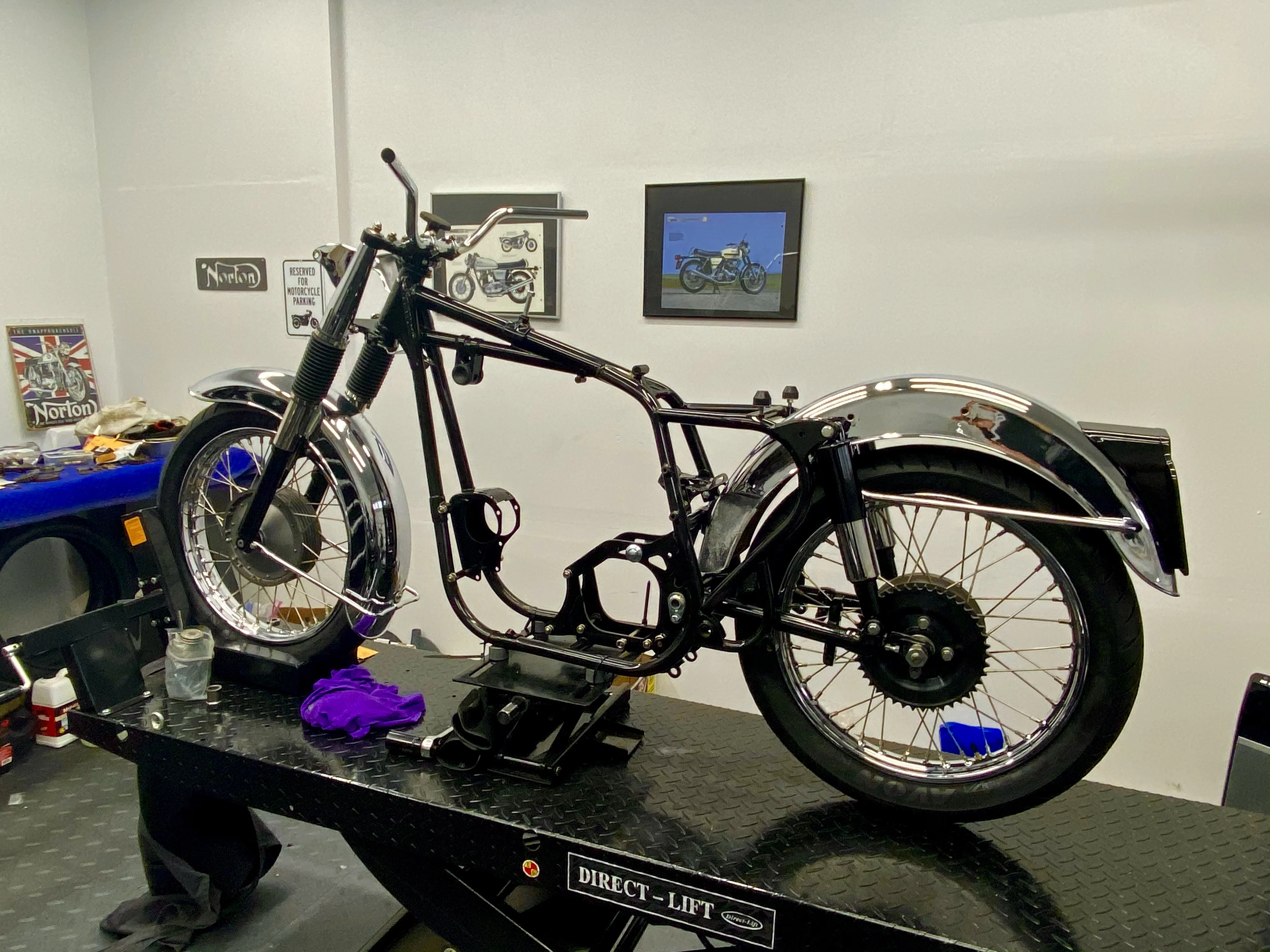 BSA Super Rocket - rear fender / mudguard fitted